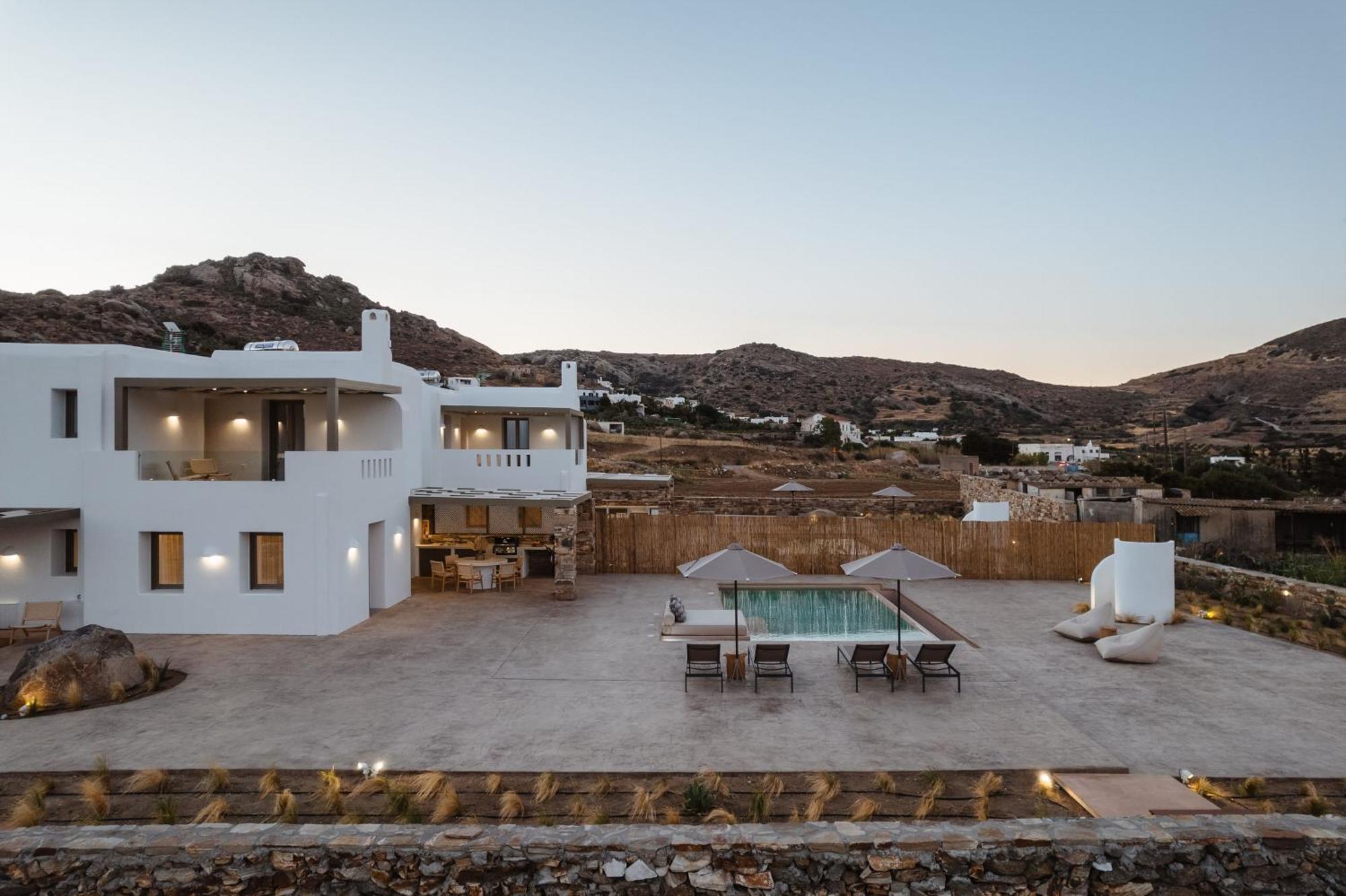 Villa Thalelion 3 Bedroom With Private Pool And Jacuzzi Naxos City